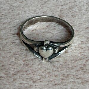 💍✝️ Retired James Avery Sterling Silver Cross with Heart Ring ✝️💍